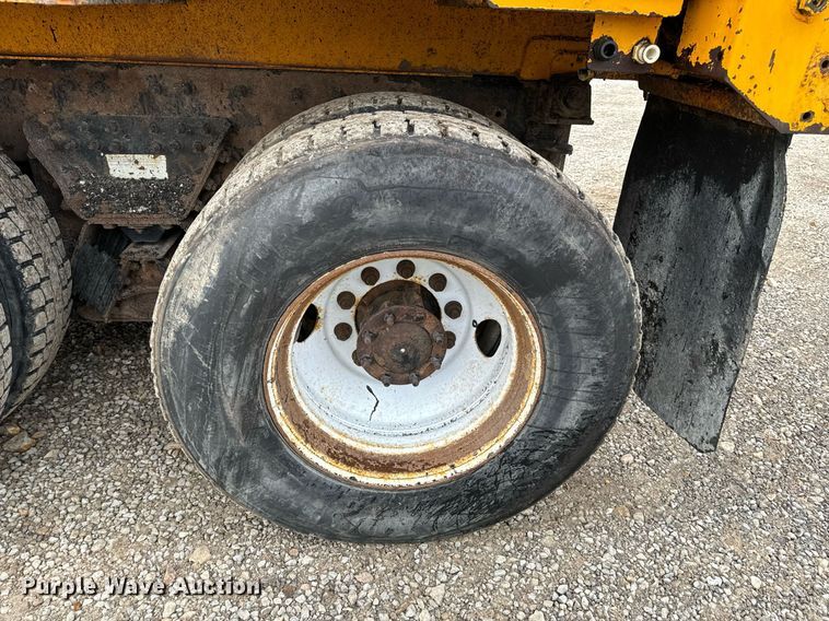 image for item NM9216 2011 International WorkStar 7400 dump truck