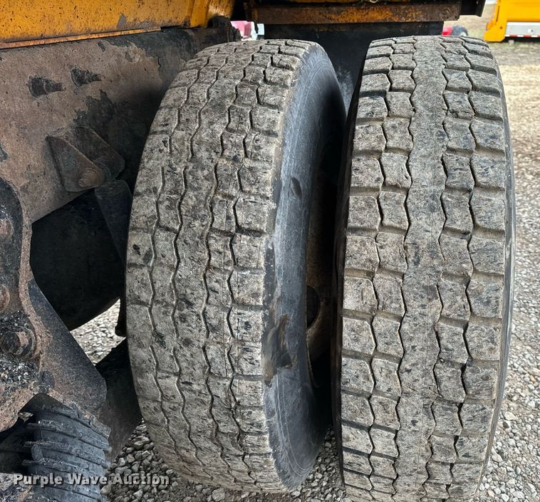 image for item NM9216 2011 International WorkStar 7400 dump truck