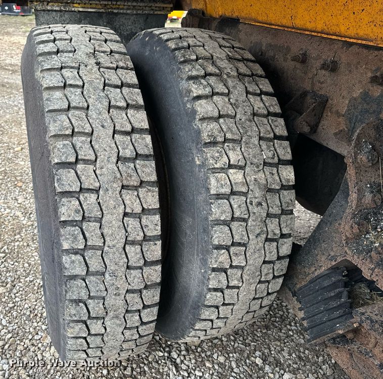 image for item NM9216 2011 International WorkStar 7400 dump truck