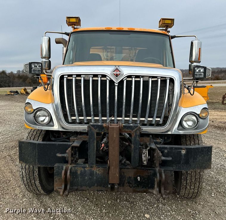 image for item NM9217 2010 International WorkStar 7500 dump truck