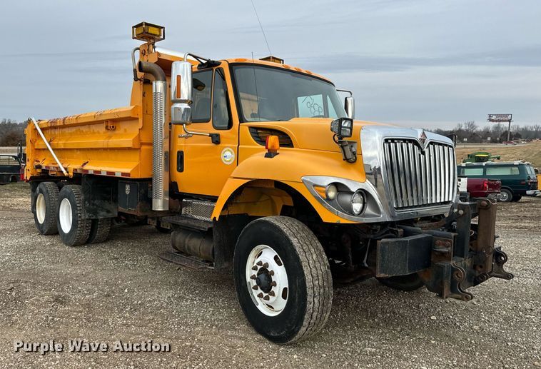 image for item NM9217 2010 International WorkStar 7500 dump truck