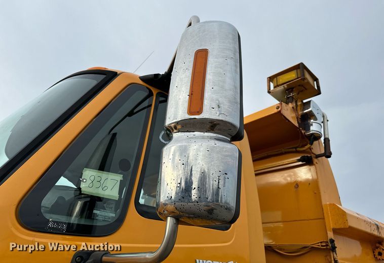 image for item NM9217 2010 International WorkStar 7500 dump truck