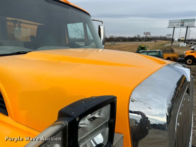 image for item NM9217 2010 International WorkStar 7500 dump truck