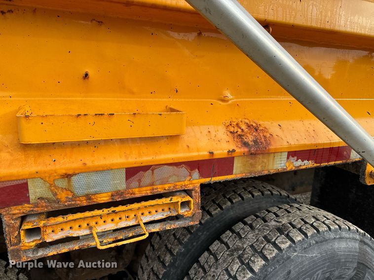 image for item NM9217 2010 International WorkStar 7500 dump truck