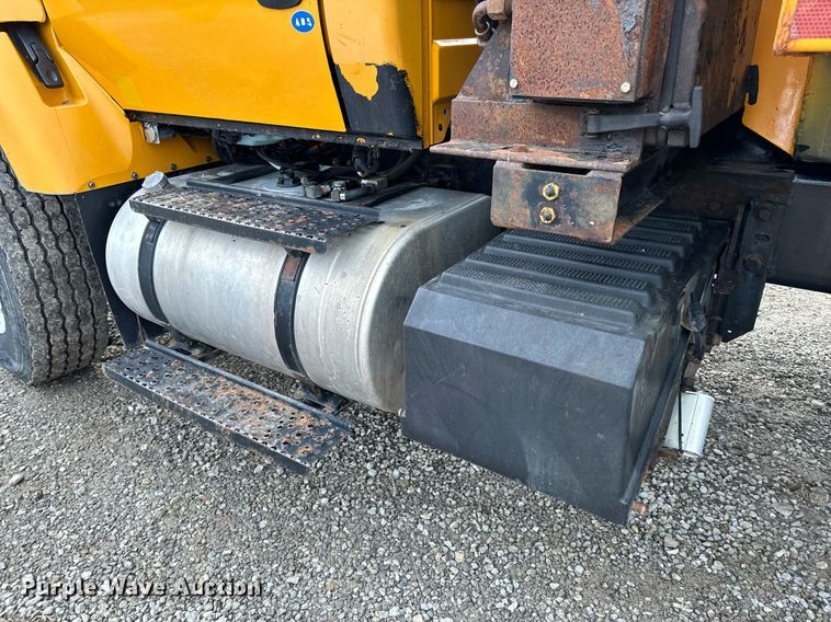 image for item NM9217 2010 International WorkStar 7500 dump truck