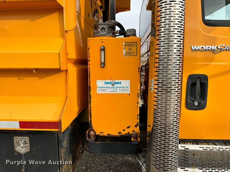 image for item NM9217 2010 International WorkStar 7500 dump truck