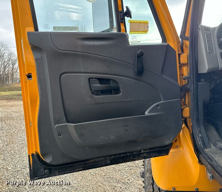 image for item NM9217 2010 International WorkStar 7500 dump truck