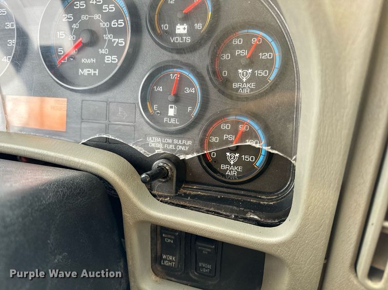 image for item NM9217 2010 International WorkStar 7500 dump truck