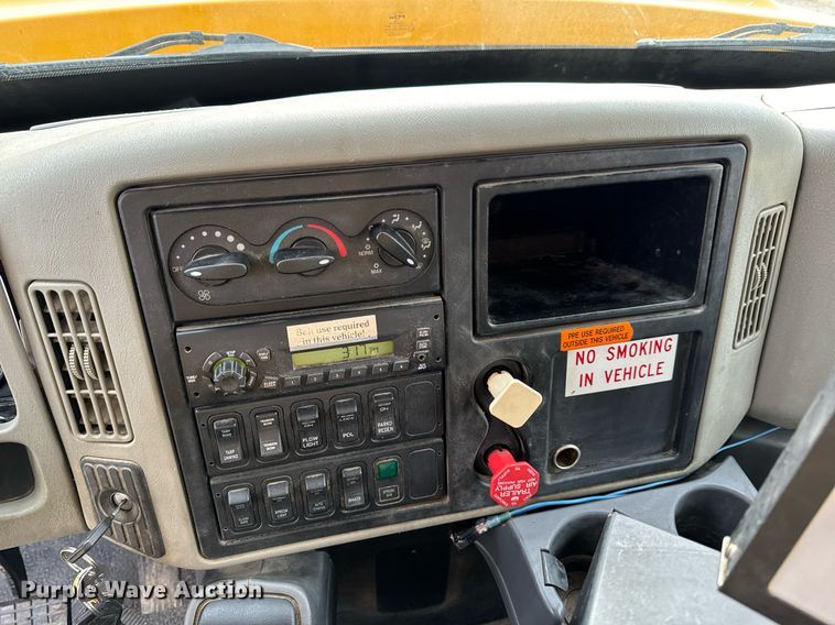 image for item NM9217 2010 International WorkStar 7500 dump truck