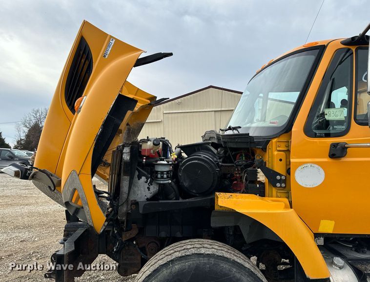 image for item NM9217 2010 International WorkStar 7500 dump truck