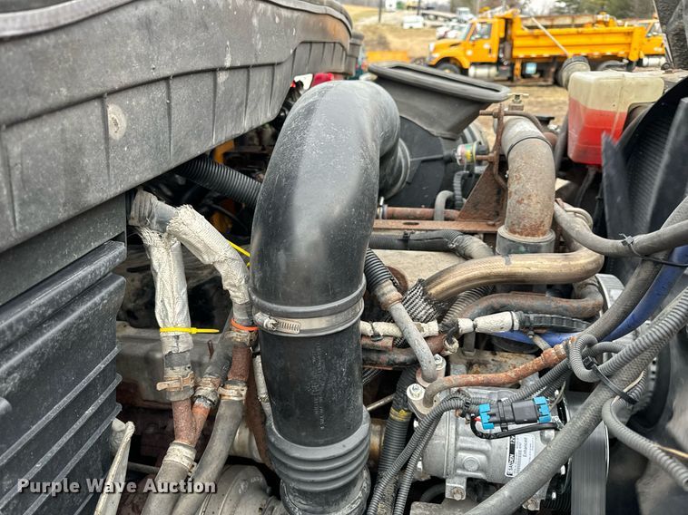 image for item NM9217 2010 International WorkStar 7500 dump truck