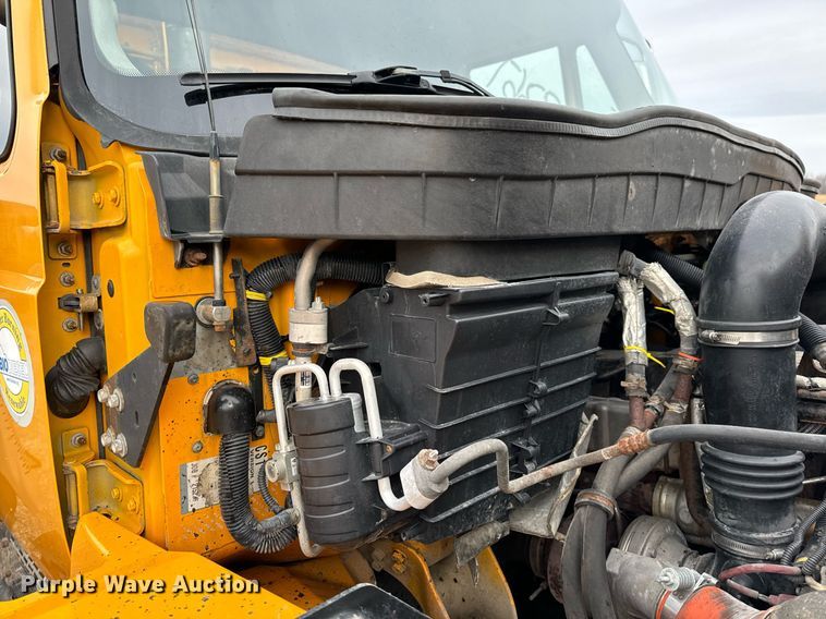 image for item NM9217 2010 International WorkStar 7500 dump truck