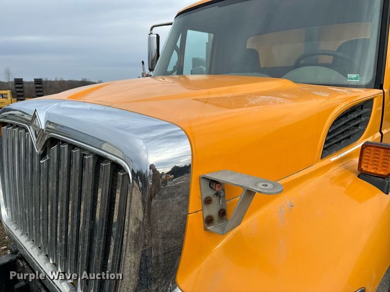 image for item NM9222 2009 International WorkStar 7500 dump truck