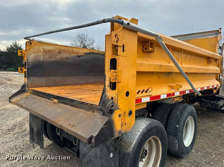 image for item NM9222 2009 International WorkStar 7500 dump truck
