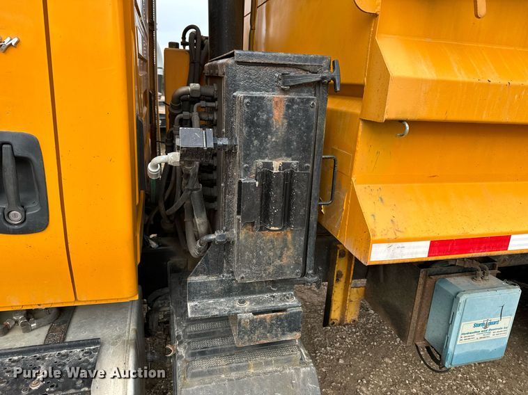 image for item NM9222 2009 International WorkStar 7500 dump truck