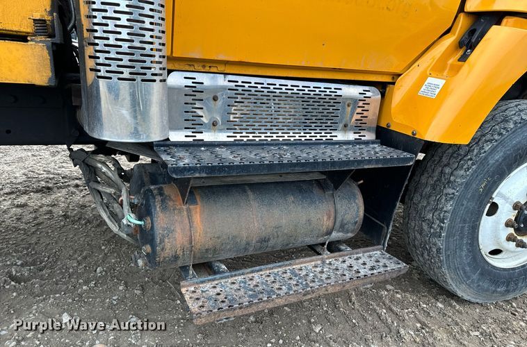 image for item NM9222 2009 International WorkStar 7500 dump truck