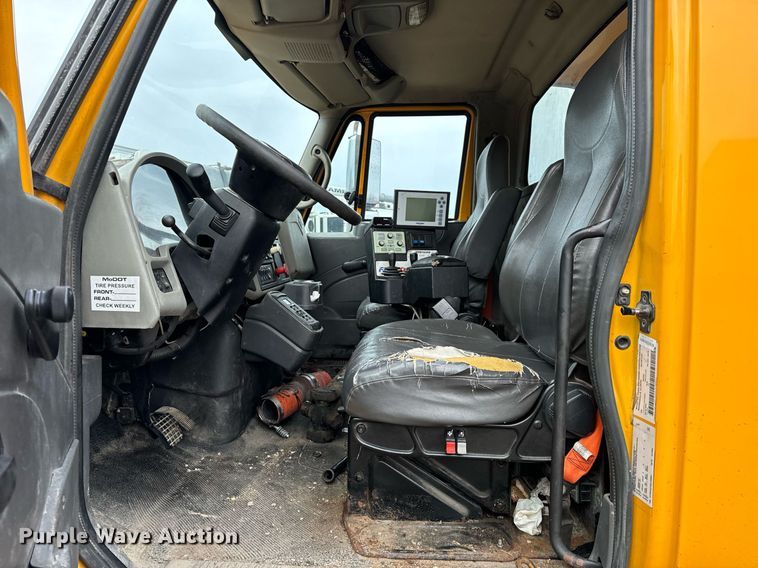 image for item NM9222 2009 International WorkStar 7500 dump truck