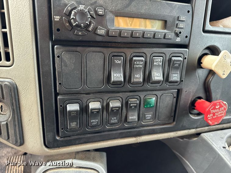 image for item NM9222 2009 International WorkStar 7500 dump truck