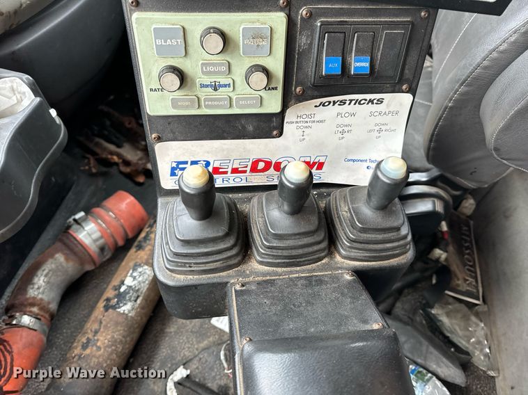 image for item NM9222 2009 International WorkStar 7500 dump truck