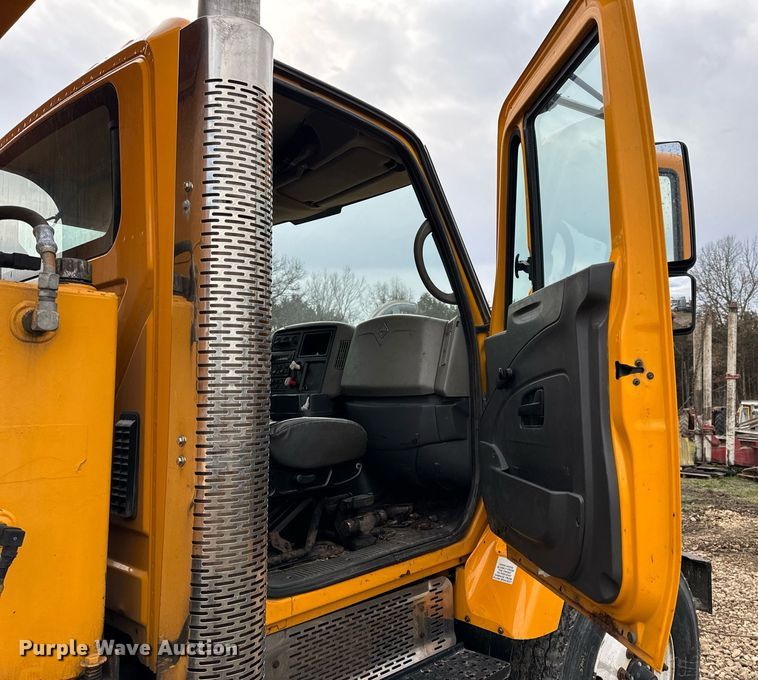 image for item NM9222 2009 International WorkStar 7500 dump truck
