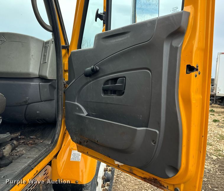 image for item NM9222 2009 International WorkStar 7500 dump truck