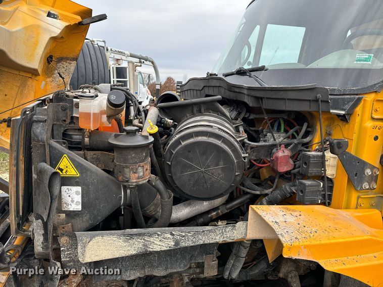 image for item NM9222 2009 International WorkStar 7500 dump truck