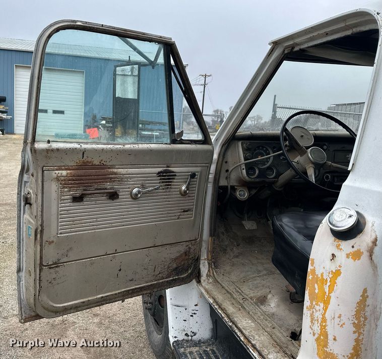 image for item NS9161 1967 Chevrolet 60 oil distributor truck