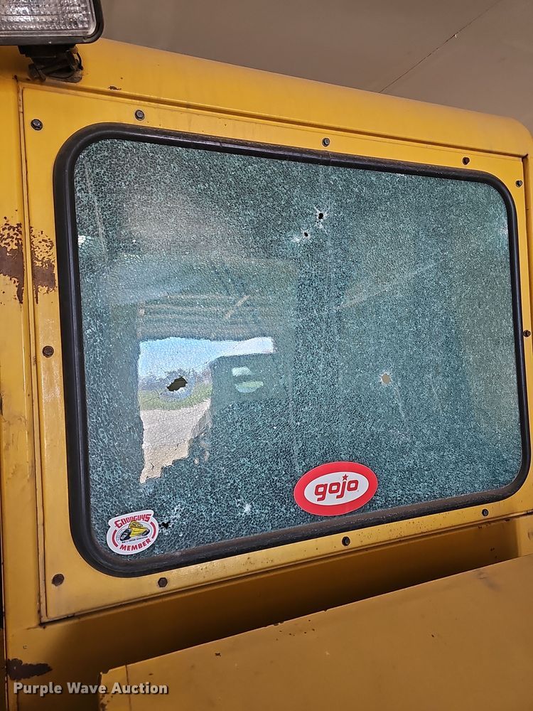 image for item OL9441 Excel Hustler 4600  lawn mower