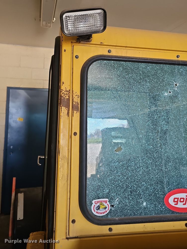 image for item OL9441 Excel Hustler 4600  lawn mower