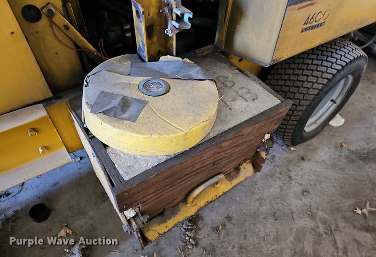 image for item OL9441 Excel Hustler 4600  lawn mower