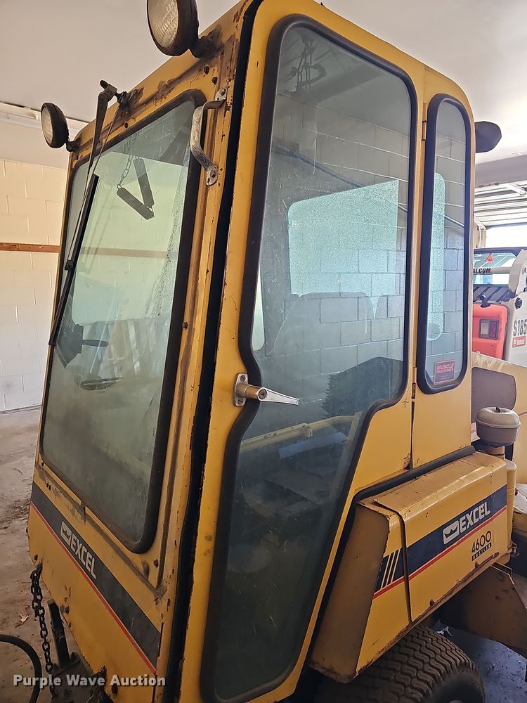 image for item OL9441 Excel Hustler 4600  lawn mower