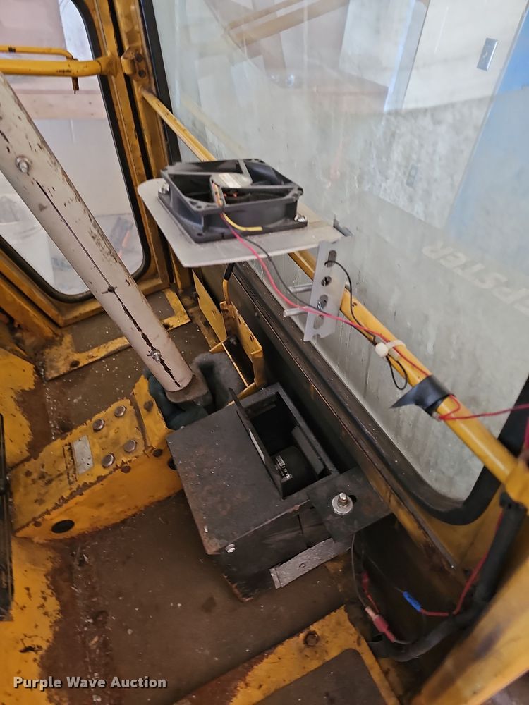 image for item OL9441 Excel Hustler 4600  lawn mower