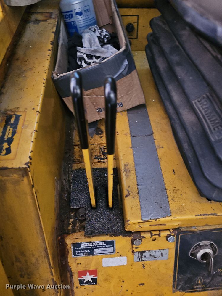 image for item OL9441 Excel Hustler 4600  lawn mower