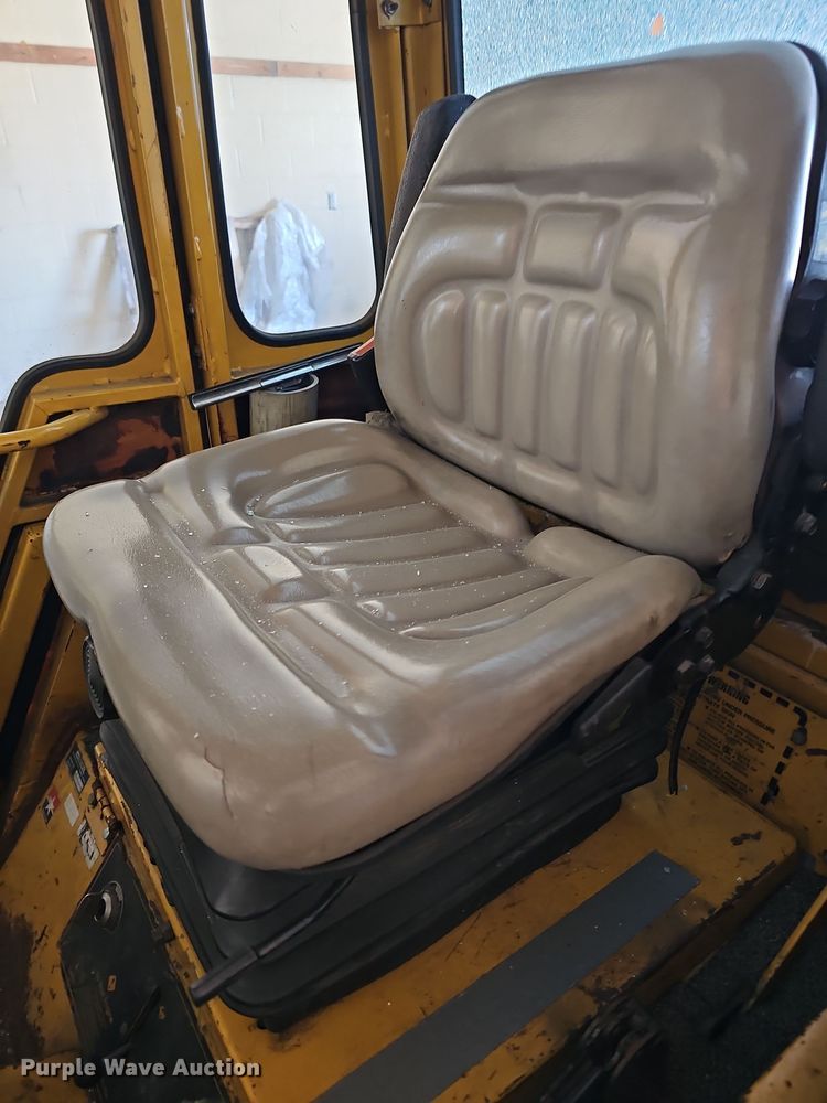 image for item OL9441 Excel Hustler 4600  lawn mower