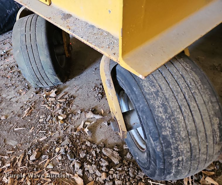 image for item OL9441 Excel Hustler 4600  lawn mower