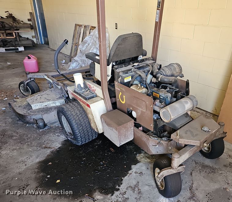 image for item OL9442 Grasshopper 928D ZTR lawn mower