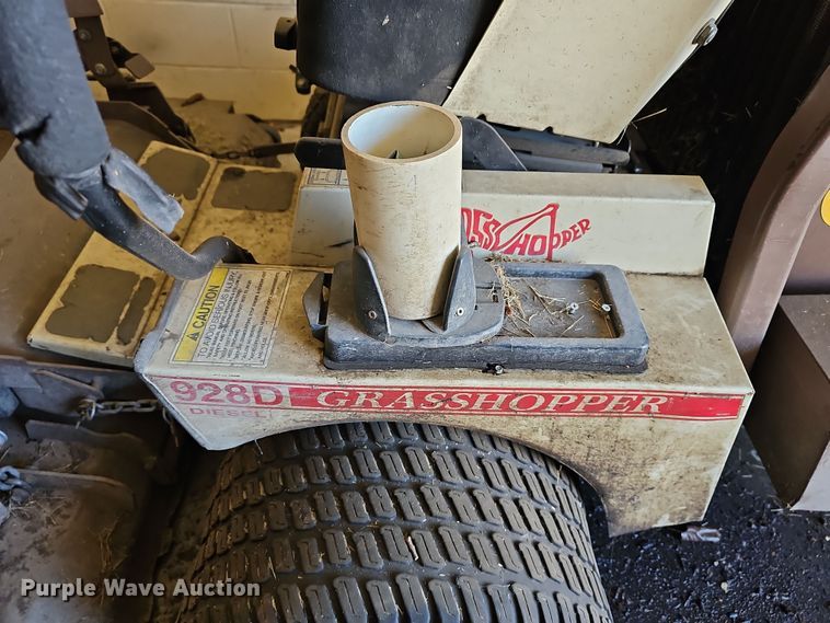 image for item OL9442 Grasshopper 928D ZTR lawn mower