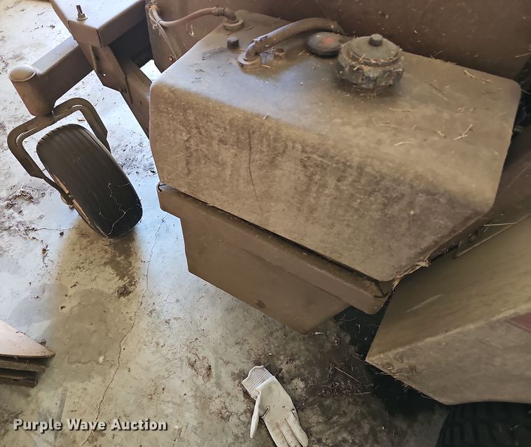 image for item OL9442 Grasshopper 928D ZTR lawn mower