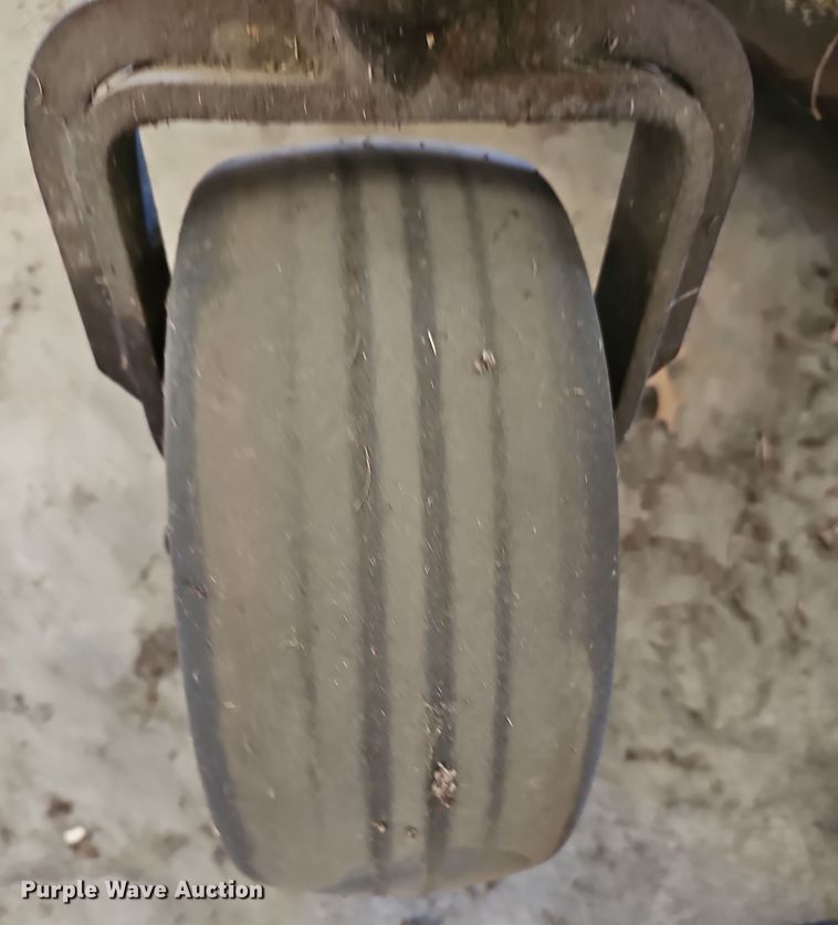 image for item OL9442 Grasshopper 928D ZTR lawn mower