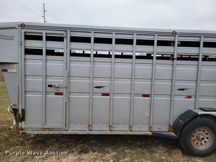 image for item DL7824 2009 Titan livestock trailer