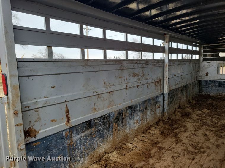 image for item DL7824 2009 Titan livestock trailer