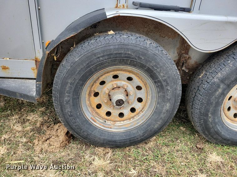image for item DL7824 2009 Titan livestock trailer