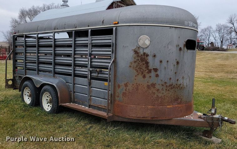 image for item DL7826 1994 CM livestock trailer