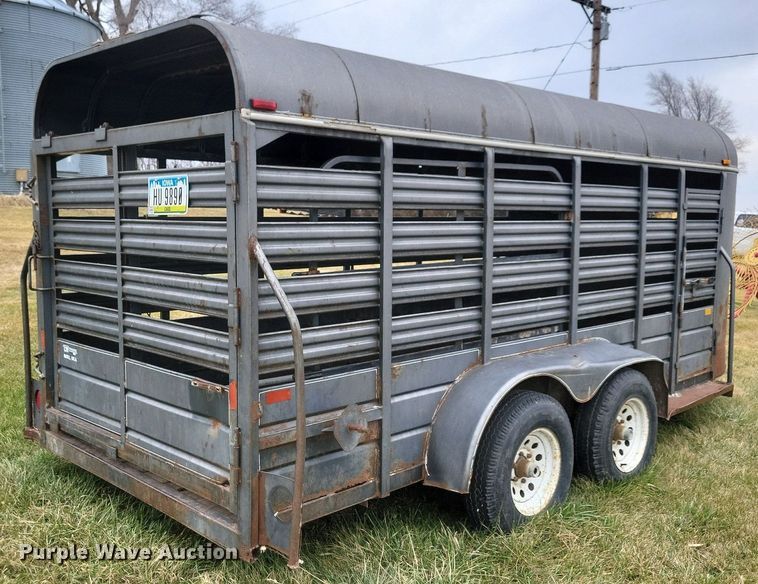image for item DL7826 1994 CM livestock trailer