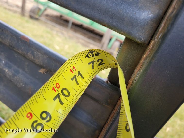 image for item DL7826 1994 CM livestock trailer