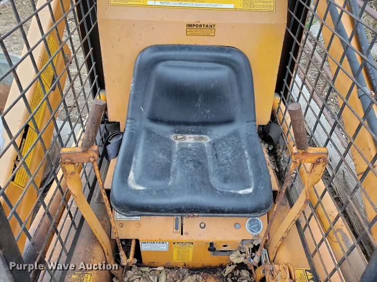image for item DL7830 1982 Case 1816C skid steer loader