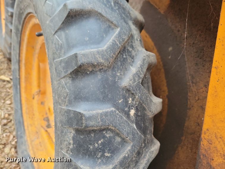 image for item DL7830 1982 Case 1816C skid steer loader