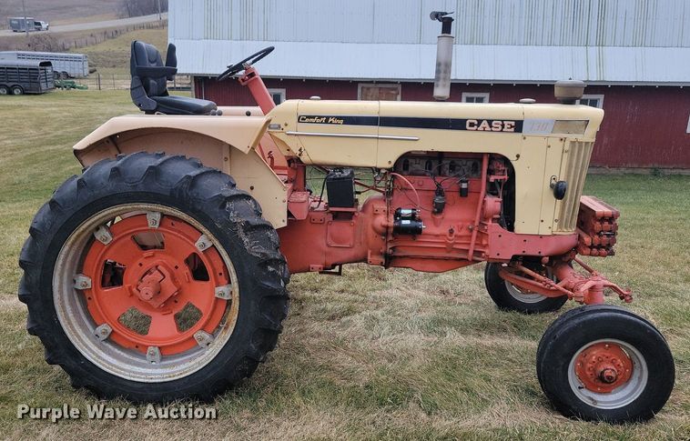 image for item DL7831 Case Comfort King 730 tractor