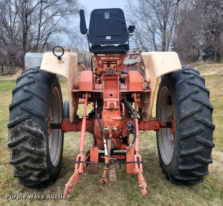 image for item DL7831 Case Comfort King 730 tractor