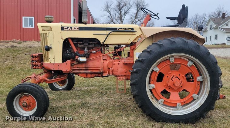 image for item DL7831 Case Comfort King 730 tractor